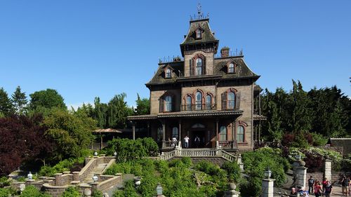 Worker dies in Phantom Manor haunted house ride at Paris Disneyland