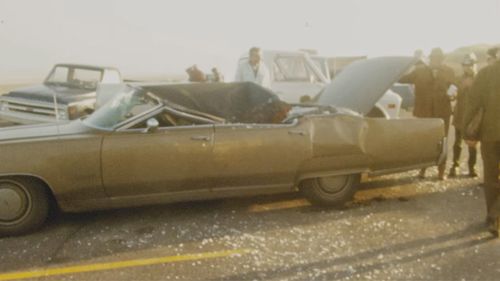 Düşen balina parçaları, 500 metre uzaklıktaki araçları bile yok etti.