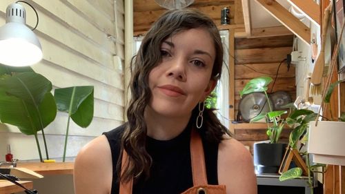 Charlotte Paternoster promuoveva e vendeva i suoi gioielli fatti a mano su Facebook e Instagram.