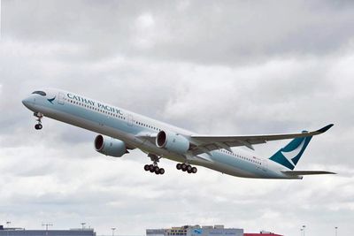 <strong>6. Cathay Pacific</strong>