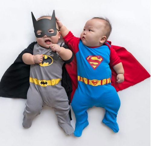 The twins are featured in a range of cute costumes. (leialauren/ Instagram)