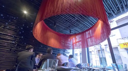 Dentro do Gingerboy, um dos restaurantes mais conhecidos de Teage Ezard em Melbourne.