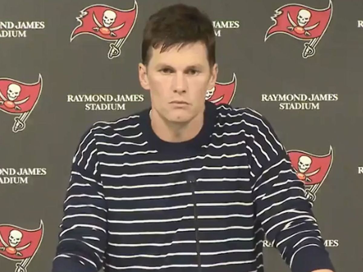 Frustrated Tom Brady leaves press conference after Buccaneers lose to WFT