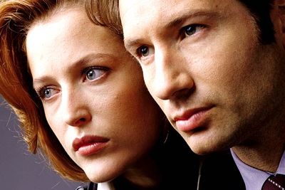 <B>When it finished:</B> 2002.<br/><br/><B>Why it sucked:</B> What was with the aliens? How did an evil government conspiracy tie into that black oil and all the stuff with the bees? And did Mulder (David Duchovny) and Scully (Gillian Anderson) <em>officially </em>get together? These were the pivotal questions of this cult sci-fi series &#151; but they were only kinda-sorta answered, and in a way that only led to more questions. What a rip-off!