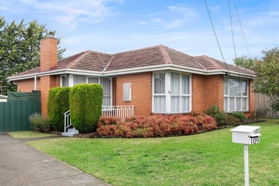Buyer does a deal for Bundoora investment property minutes after first viewing