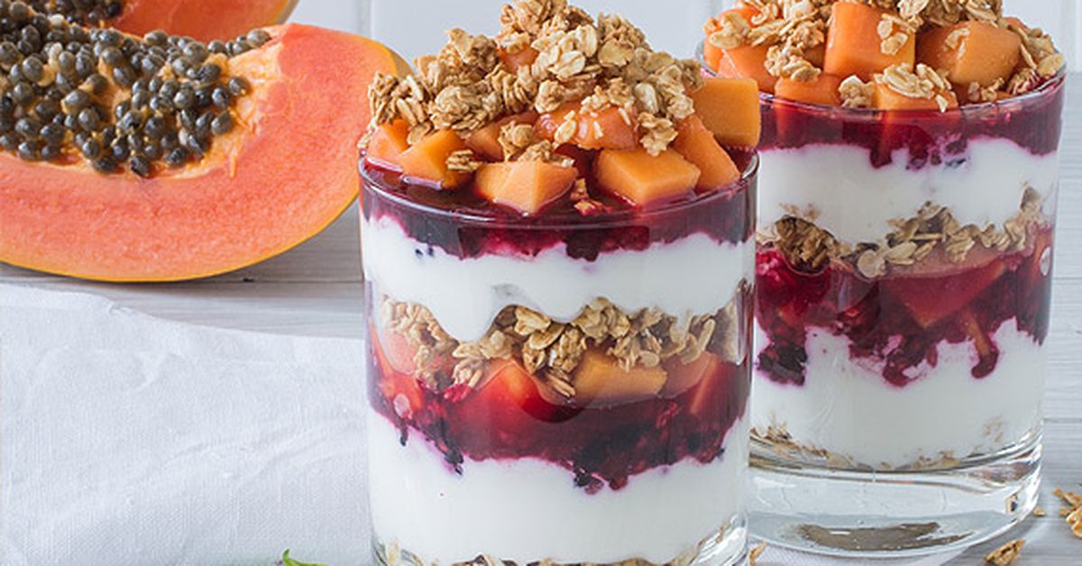 Red papaya and mixed berry parfaits - 9Kitchen