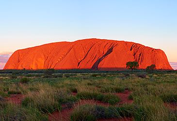 When was Uluru permanently closed to climbers?