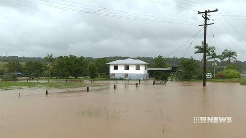 Heavy rainfall has isolated homes in northern Queensland. (9NEWS)