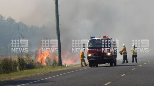 The out-of-control bushfire is spanning more than 160 hectares. 