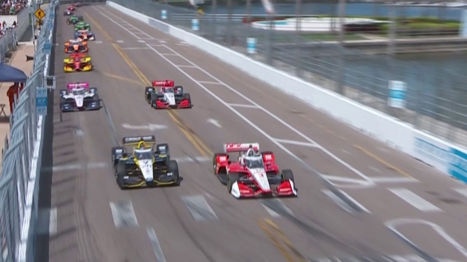 Scott McLaughlin passes Colton Herta for the final place on the podium at St Petersburg.