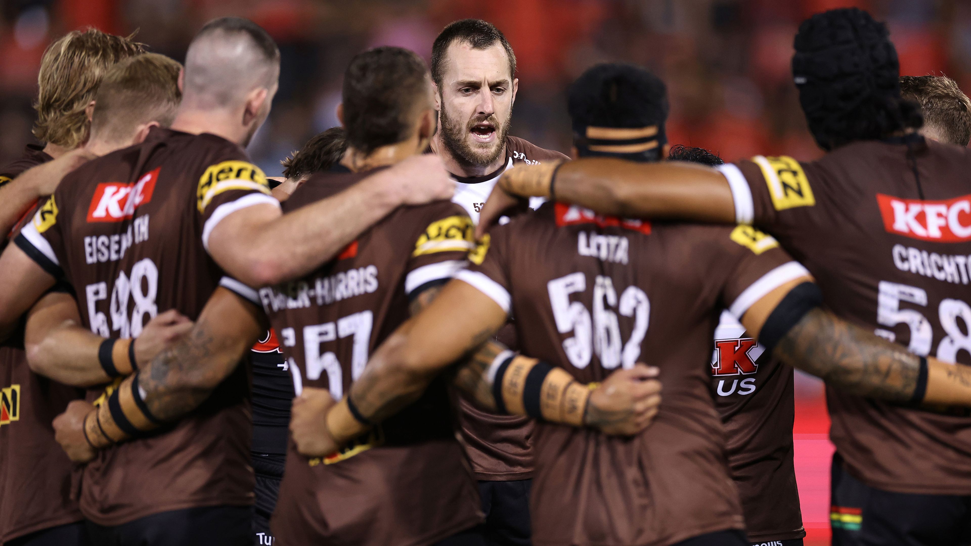 Isaah Yeo addresses Panthers teammates ahead of their round two match against the Rabbitohs at BlueBet Stadium on March 9, 2023. 