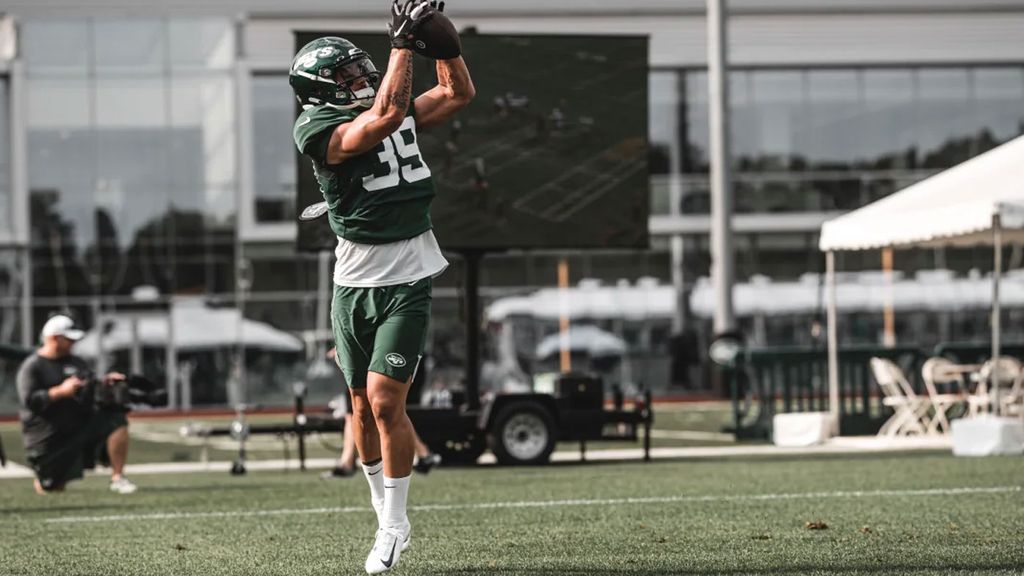 NFL: Valentine Holmes receives brutal welcome from New York Jets