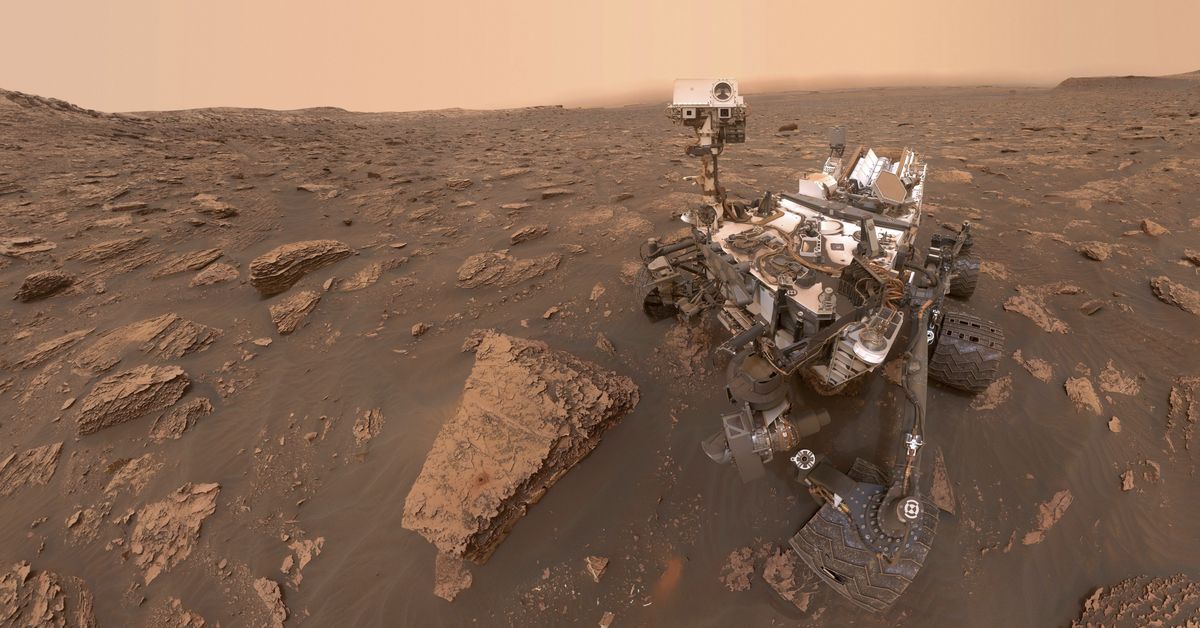 Mesmerising rover footage captures rare sight of swirling clouds above Mars - 9News
