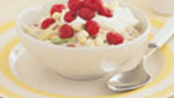 Raspberry bircher muesli