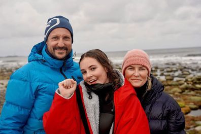 Norway's Princess Ingrid Alexandra has won a surfing competition, with her parents Crown Prince Haakon and Crown Princess Mette-Marit there to cheer her on.