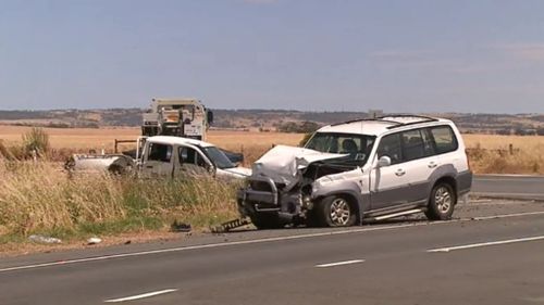 Man dead after two-car collision in rural South Australia