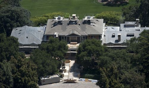 An aerial photograph of Oprah's Montecito home from 2012. (AAP)