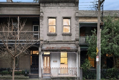 Young couple to make their mark on $1.8m fixer-upper in sought-after Melbourne street