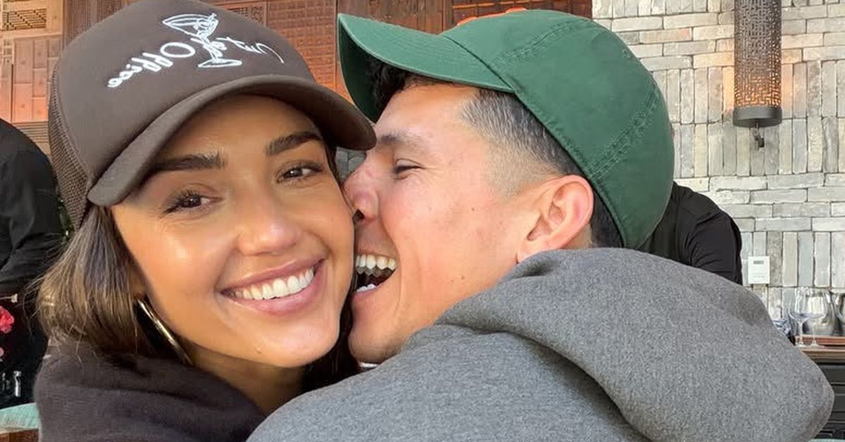 Jessica Alba shares photo from romantic getaway with boyfriend Danny Ramirez following divorce