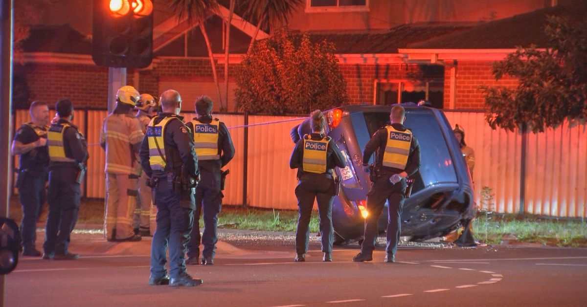 Man arrested after police chase ends in crash in Melbourne's north