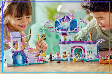 9PR: Lego Disney Classic The Enchanted Treehouse Building Toy Set
