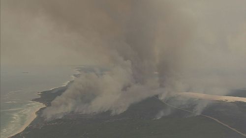 Wedge Island, Grey bushfire