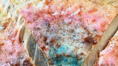 Glitter pizza