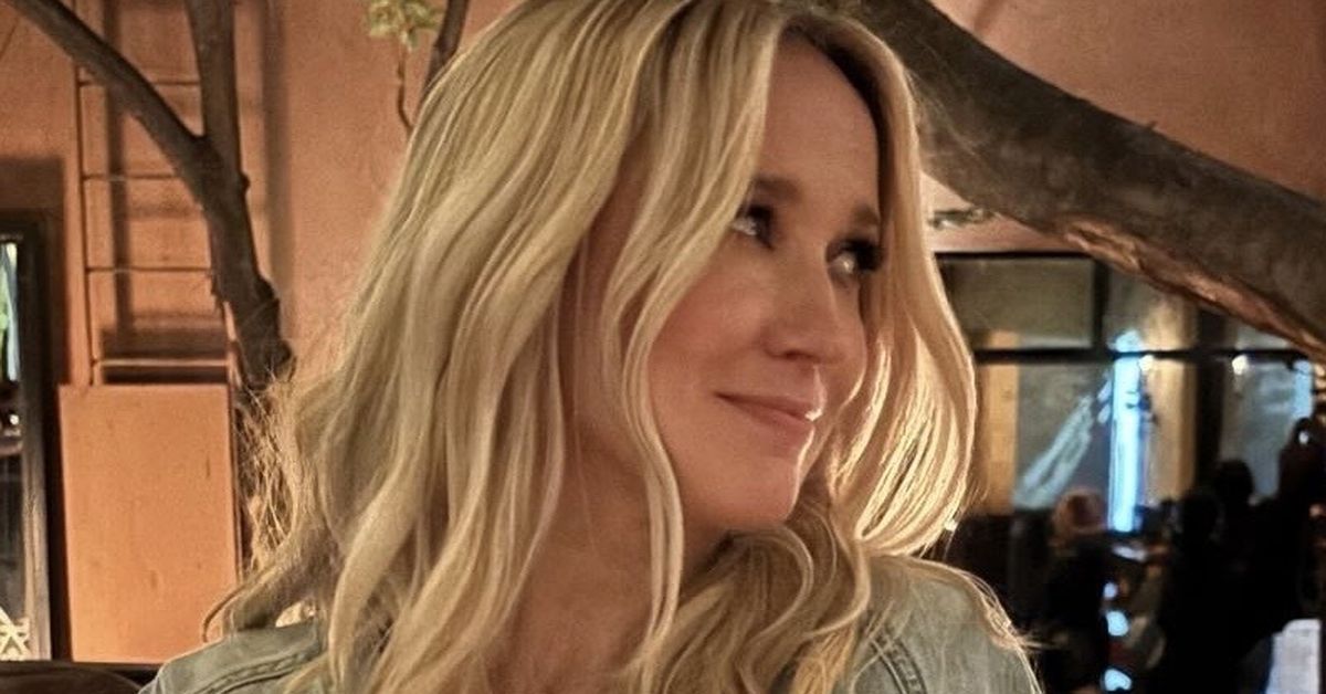 Star hard launches new partner six years after co-star divorce