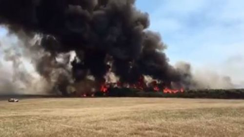 A firetruck approaching a fire in the Esperance area. (Image courtesy of Carolyn Sainty)