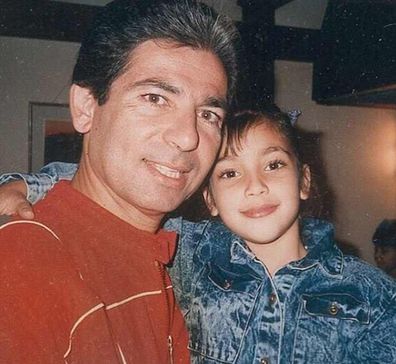 Kim Kardashian, throwback, Instagram, hug, dad, Robert Kardashian Sr