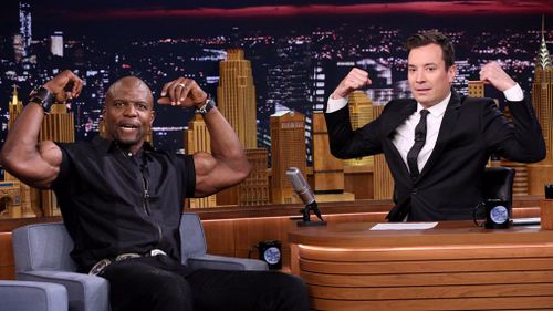Crews flexed his muscles with US talk show host, Jimmy Fallon. (Getty Images)