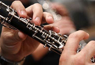 How would the Hornbostel-Sachs system classify the oboe?