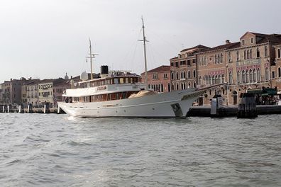 VENICE, ITALY - APRIL 26:  Johnny Depp's yacht arrives in Zattere on April 26, 2010 in Venice, Italy.  (Photo by Barbara Zanon/Getty Images)