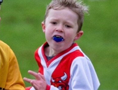 Oscar cancer playing footy