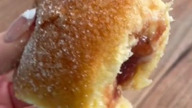 @bechardgrave's Tiktok hack for low calorie, jam filled, air fryer doughnuts is here