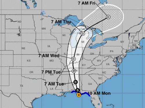 A graphic from the US National Weather Service shows Subtropical Storm Alberto's projected path.