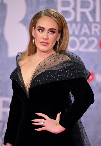 Adele wears a giant ring