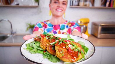 Jane de Graaff makes fifteen minute Thai fishcakes