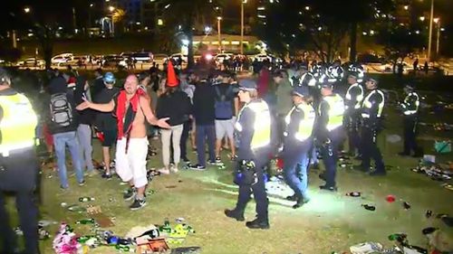 Police had to call in for reinforcements to control the crowds. (9NEWS)