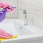 Pro's hack keeps the bathroom clean in 60 seconds