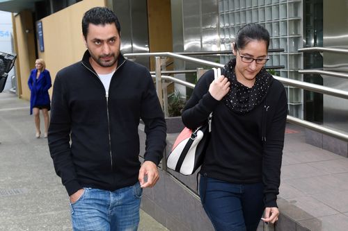 Amanpreet Kaur (left) and her husband Sukhvinder Kaur leave the State Coroners Court after giving evidence at inquest into the death of her sister-in-law Parwinder Kaur, in 2015. (AAP)