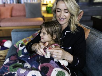 Leila McKinnon knitting at home