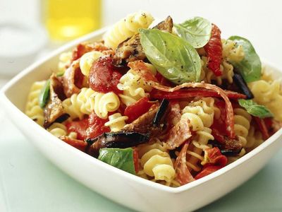 <a href="http://kitchen.nine.com.au/2016/05/17/23/25/deli-pasta-salad" target="_top">Deli pasta salad</a>
