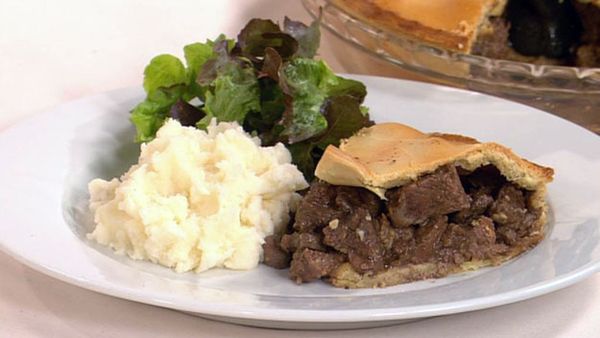 Steak & kidney pie