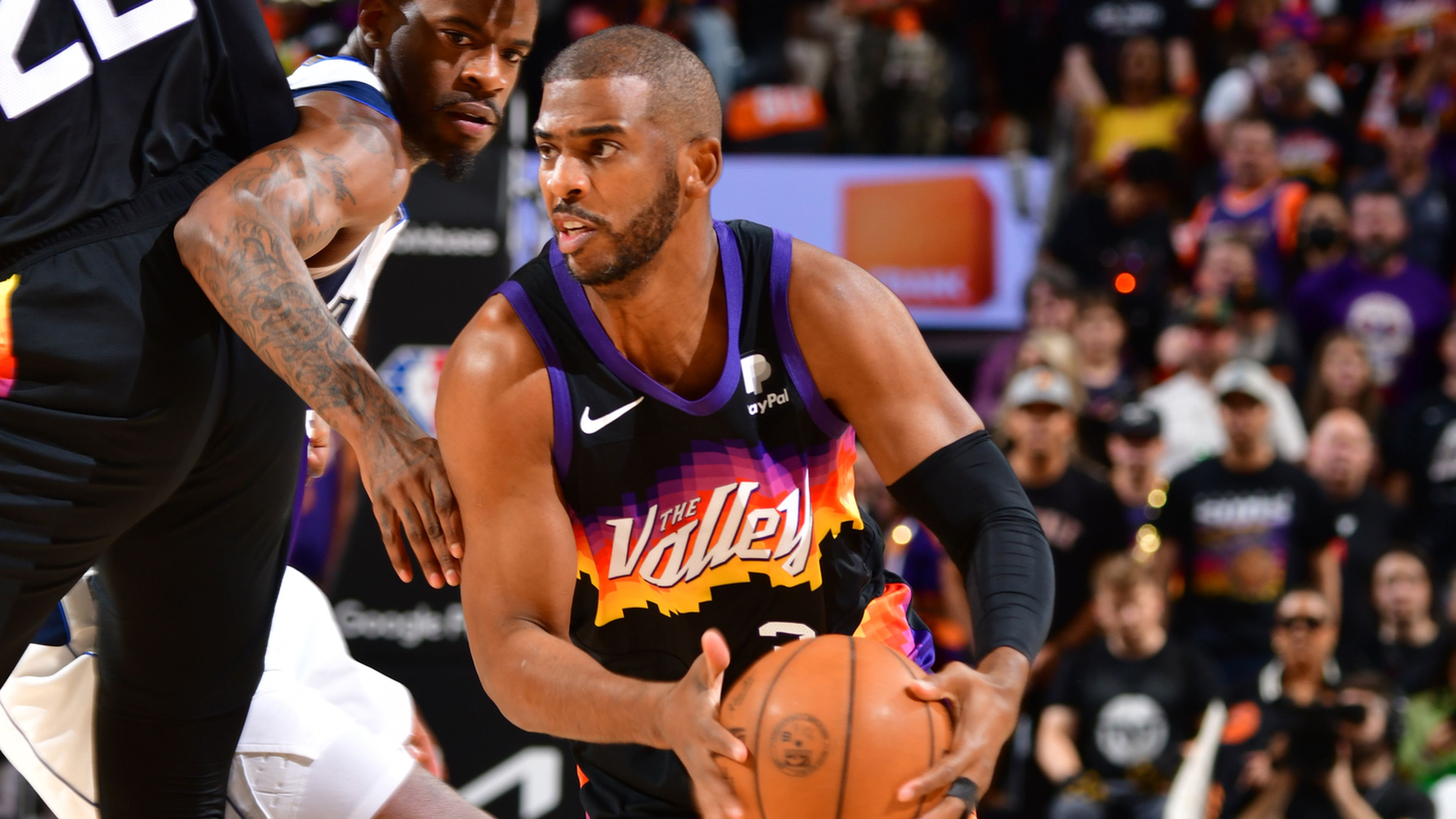 NBA loses it over 'clutch' Chris Paul's unbelievable fourth quarter in Suns playoff win over Mavs