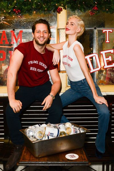 When Poppy Delevingne
and Derek Blasberg call and ask you to play on their beer pong team, you put on
your jeans and go. This is the exact
situation Jess Hart, Dakota Johnson and others found themselves in on Tuesday
night in New York when Team Poppy and Team Derek battled it out for Frame
Denim's inaugural beer pong tournament. While Team Derek
might have taken home the title, everyone deserved a prize for Most Stylish Drinking Game in History.