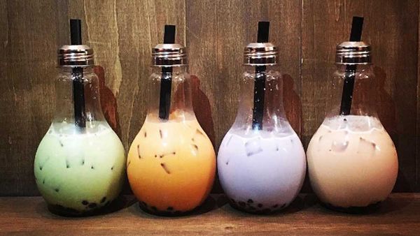 Lightbulb drink trend. Image: Instagram/@chi.chi.chii
