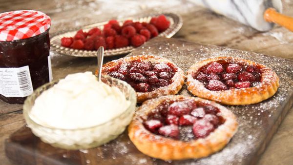 Rough puff pastry: raspberry & jam tartlets