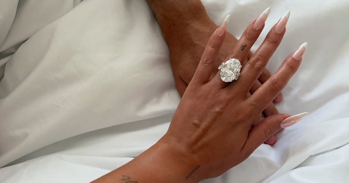 Eye-watering value of Ronaldo's 30-carat engagement ring revealed