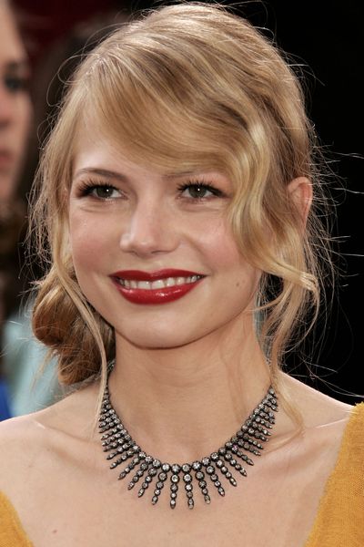 The red lip, like the one Michelle Williams
wore to the 2006 Oscars, will never go out of style.&nbsp;